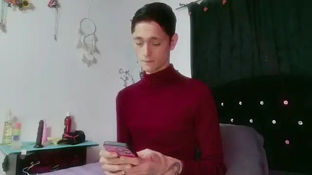 Tyler cat online show from 01/14/26, 02:48