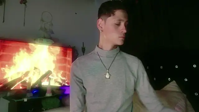 Tyler cat online show from 11/03/25, 12:42