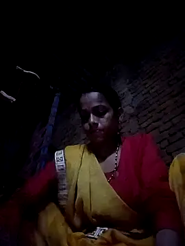 Snapshot of Mona7070 chatting on 10/04/25, 12:23 Mona7070 online show from 10/04/25, 12:23