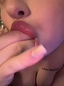 KellyMoors online show from 02/20/26, 06:26