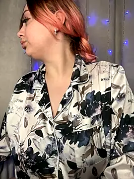 Snapshot of KellyMoors chatting on 11/23/25, 02:49 KellyMoors online show from 11/23/25, 02:49