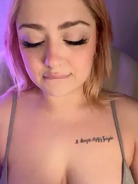 KellyMoors online show from 04/07/26, 01:29