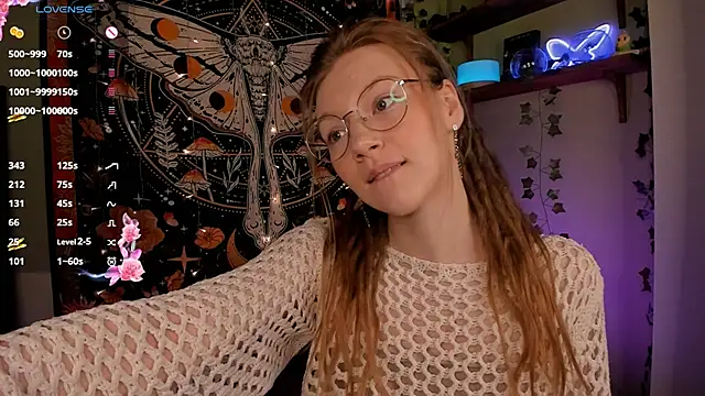 lyra thenymph online show from 11/06/25, 12:03