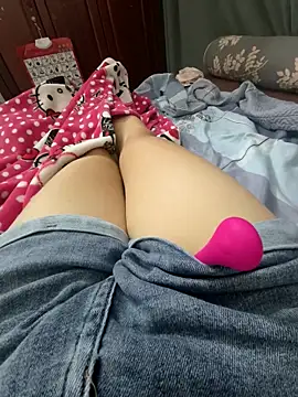 Lili 2love online show from 12/19/25, 01:13