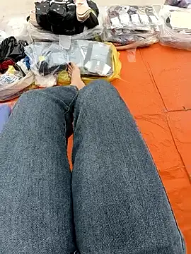 Lili 2love online show from 11/17/25, 01:31