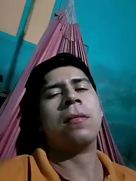 Travieso loco9 online show from 10/14/25, 04:46