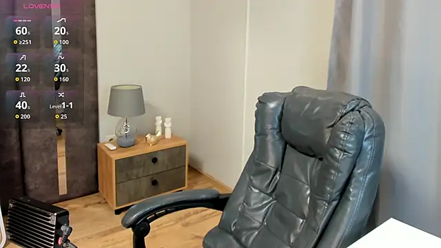 EvaToniz online show from 11/27/25, 01:17