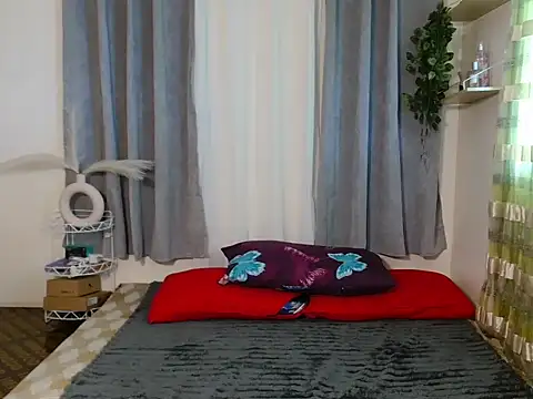 fallinLunaxX online show from 05/24/26, 05:40