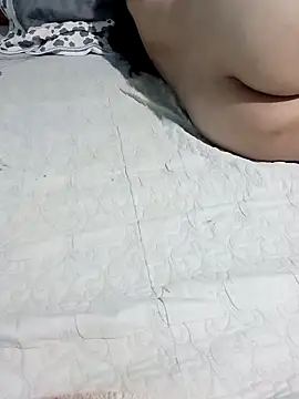 tulip-bae online show from 10/07/25, 03:29