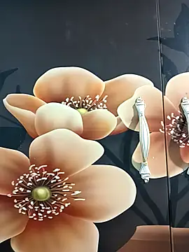 tulip-bae online show from 10/04/25, 04:47