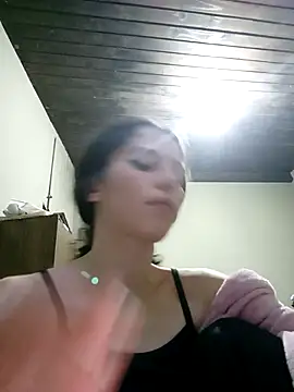 Snapshot of alicemoon24 chatting on 10/02/25, 09:01 alicemoon24 online show from 10/02/25, 09:01