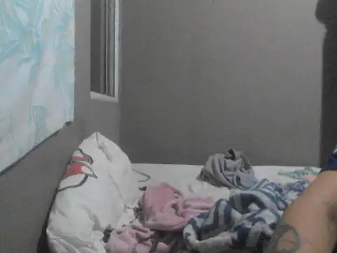 Snapshot of alicemoon24 chatting on 10/02/25, 10:24 alicemoon24 online show from 10/02/25, 10:24