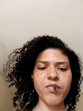 Snapshot of Larissinhamm chatting on 10/12/25, 04:19 Larissinhamm online show from 10/12/25, 04:19