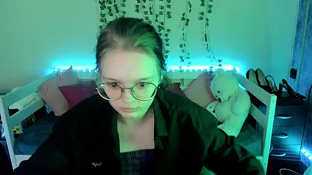 shy elina01 online show from 10/10/25, 10:38