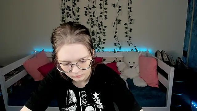 shy elina01 online show from 10/13/25, 10:28