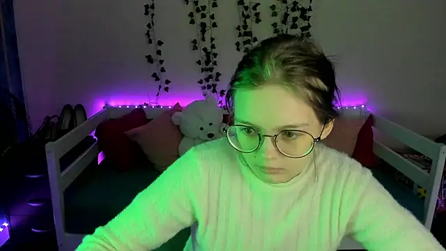 shy elina01 online show from 10/25/25, 10:14