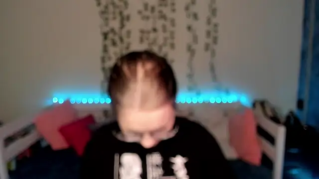 shy elina01 online show from 10/12/25, 12:28