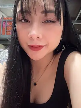 Linh5790 online show from 10/03/25, 04:47