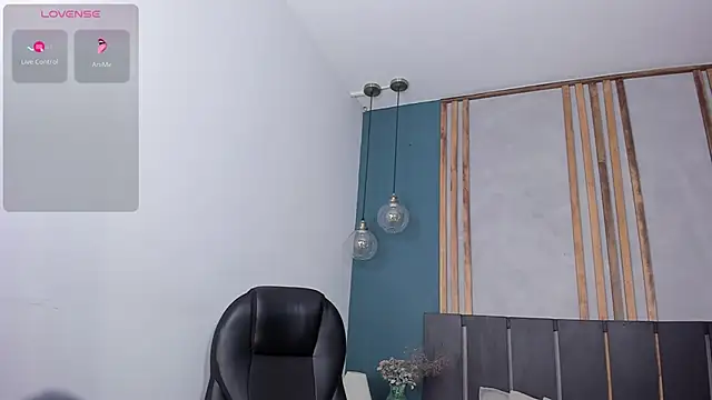 Ana coral online show from 10/18/25, 02:57