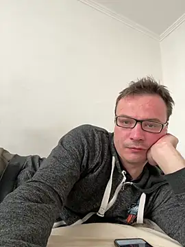 Snapshot of viktor1992-1-1 chatting on 03/06/26, 07:14 viktor1992-1-1 online show from 03/06/26, 07:14