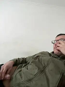 Snapshot of viktor1992-1-1 chatting on 02/19/26, 06:10 viktor1992-1-1 online show from 02/19/26, 06:10