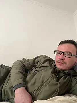 Snapshot of viktor1992-1-1 chatting on 03/03/26, 07:48 viktor1992-1-1 online show from 03/03/26, 07:48