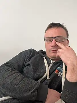 Snapshot of viktor1992-1-1 chatting on 03/30/26, 07:21 viktor1992-1-1 online show from 03/30/26, 07:21