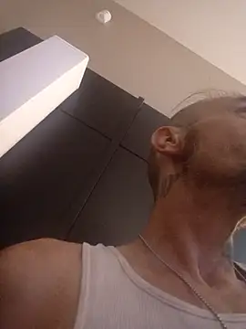 LetMeLiqU online show from 10/07/25, 06:42