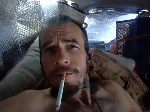 LetMeLiqU online show from 11/12/25, 09:29