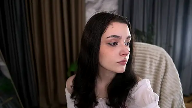 Snapshot of ElizabethMilller_ chatting on 04/30/26, 10:03 ElizabethMilller online show from 04/30/26, 10:03