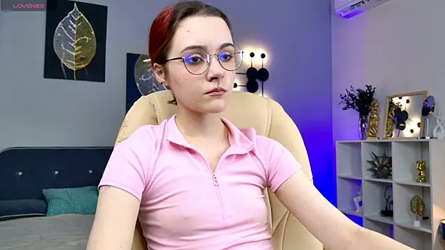 ElizabethMilller  online show from 11/18/25, 09:51