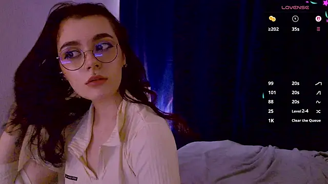 ElizabethMilller  online show from 07/12/26, 01:06