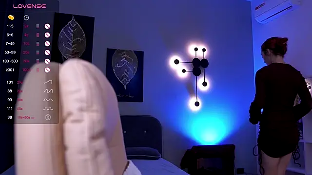 ElizabethMilller  online show from 10/25/25, 10:21