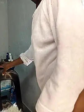 Sex bomb30 online show from 03/09/26, 07:45