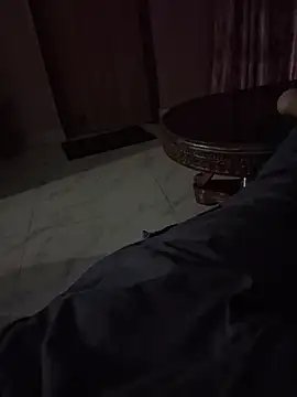 Snapshot of UsurpedThaw chatting on 11/16/25, 10:20 UsurpedThaw online show from 11/16/25, 10:20