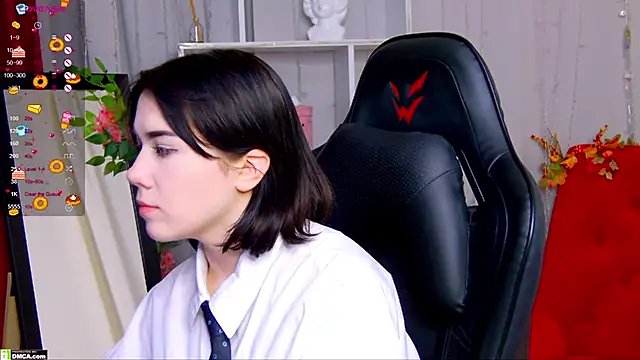 Kelly foox online show from 12/01/25, 10:49