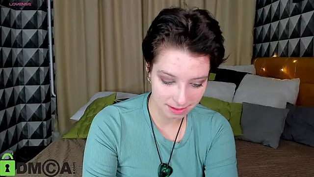 Snapshot of Sara_Frayer chatting on 11/24/25, 01:16 Sara Frayer online show from 11/24/25, 01:16