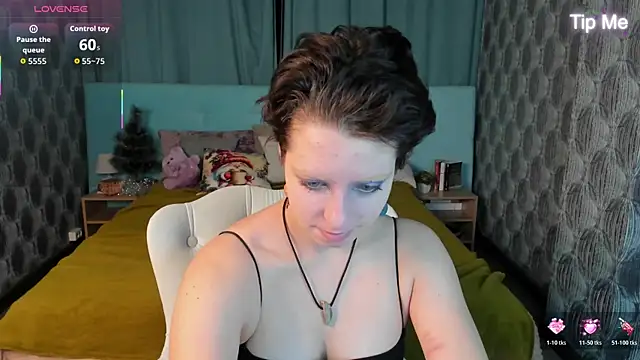 Snapshot of Sara_Frayer chatting on 12/19/25, 01:09 Sara Frayer online show from 12/19/25, 01:09