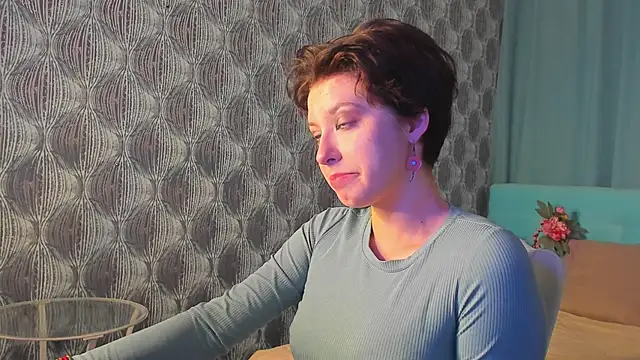 Snapshot of Sara_Frayer chatting on 11/21/25, 09:19 Sara Frayer online show from 11/21/25, 09:19