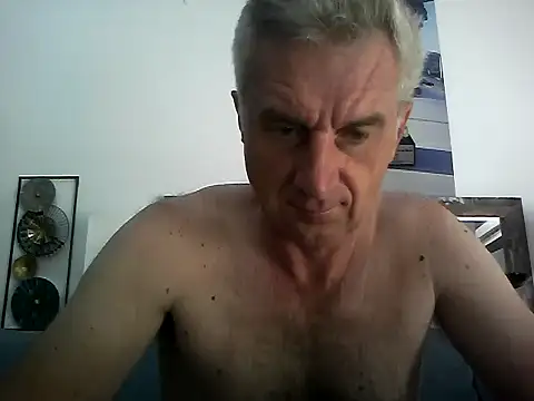 Vintermelon2 online show from 10/03/25, 08:05