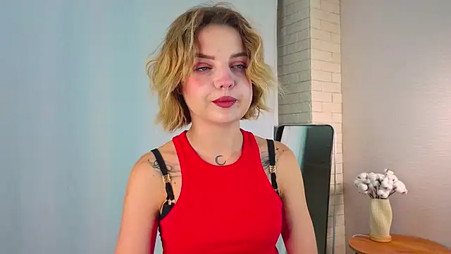 Snapshot of FeliceSpigner chatting on 10/17/25, 03:14 FeliceSpigner online show from 10/17/25, 03:14