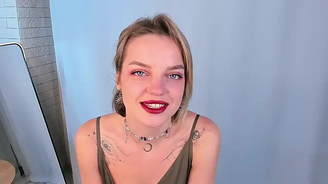 Snapshot of FeliceSpigner chatting on 10/02/25, 03:59 FeliceSpigner online show from 10/02/25, 03:59