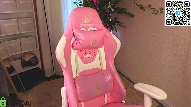 L1na Reeds online show from 04/15/26, 01:11