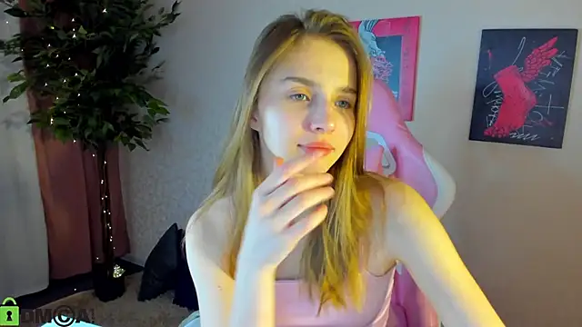 L1na Reeds online show from 12/16/25, 01:10