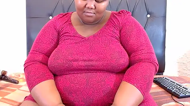 LadyBear2002 online show from 04/07/26, 07:04