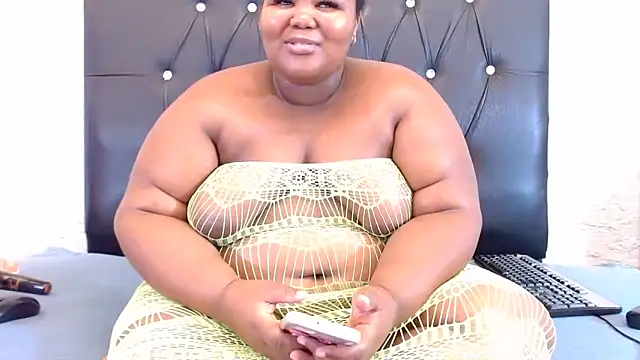 LadyBear2002 online show from 04/08/26, 05:47