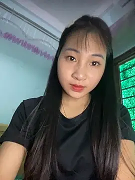 banlinh004 online show from 10/15/25, 08:00