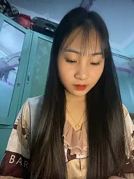 banlinh004 online show from 11/25/25, 03:01