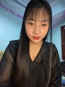 banlinh004 online show from 11/15/25, 02:43