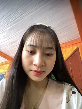 banlinh004 online show from 10/16/25, 05:49